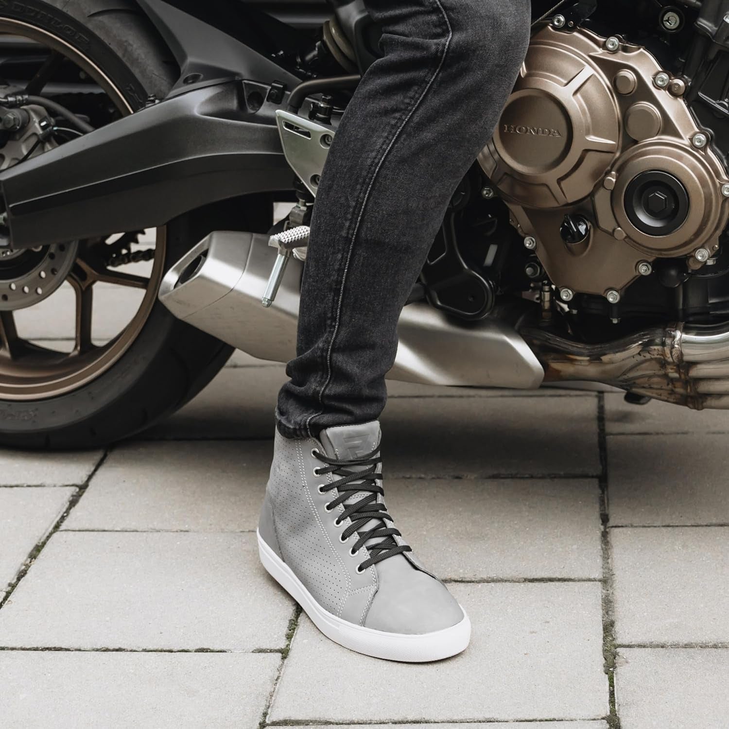 REBEL HORN - BOTAS URBANO MAN TRAMP II GREY - SECURTEX MOTOR S.L (t/a MaximoMoto)