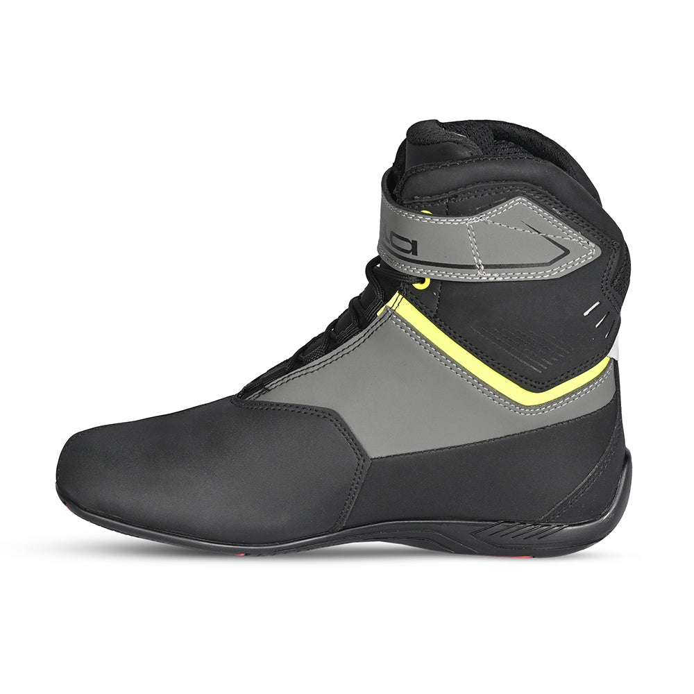 BELA - Botas Piel Blaze Man Negro/Amarillo Fluor - SECURTEX MOTOR S.L (t/a MaximoMoto)
