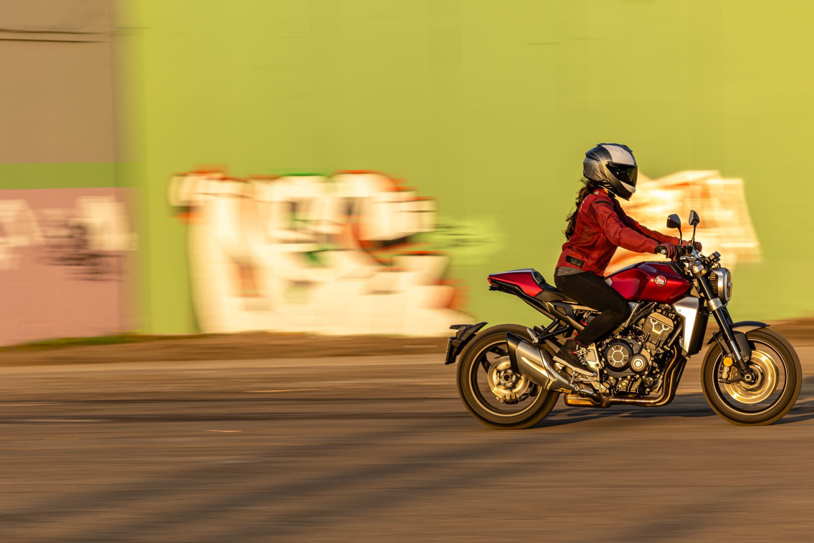 Macna Velotura Camo Chaqueta textil Lady Bordeaux - SECURTEX MOTOR S.L (t/a MaximoMoto)