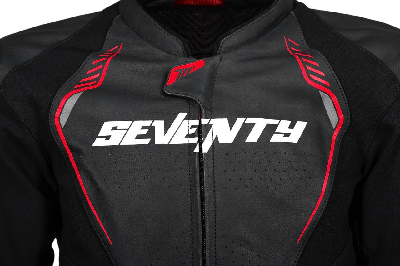 SEVENTY SD-JL24 Spoiler Chaqueta de cuero para motocicleta para hombre negra/roja