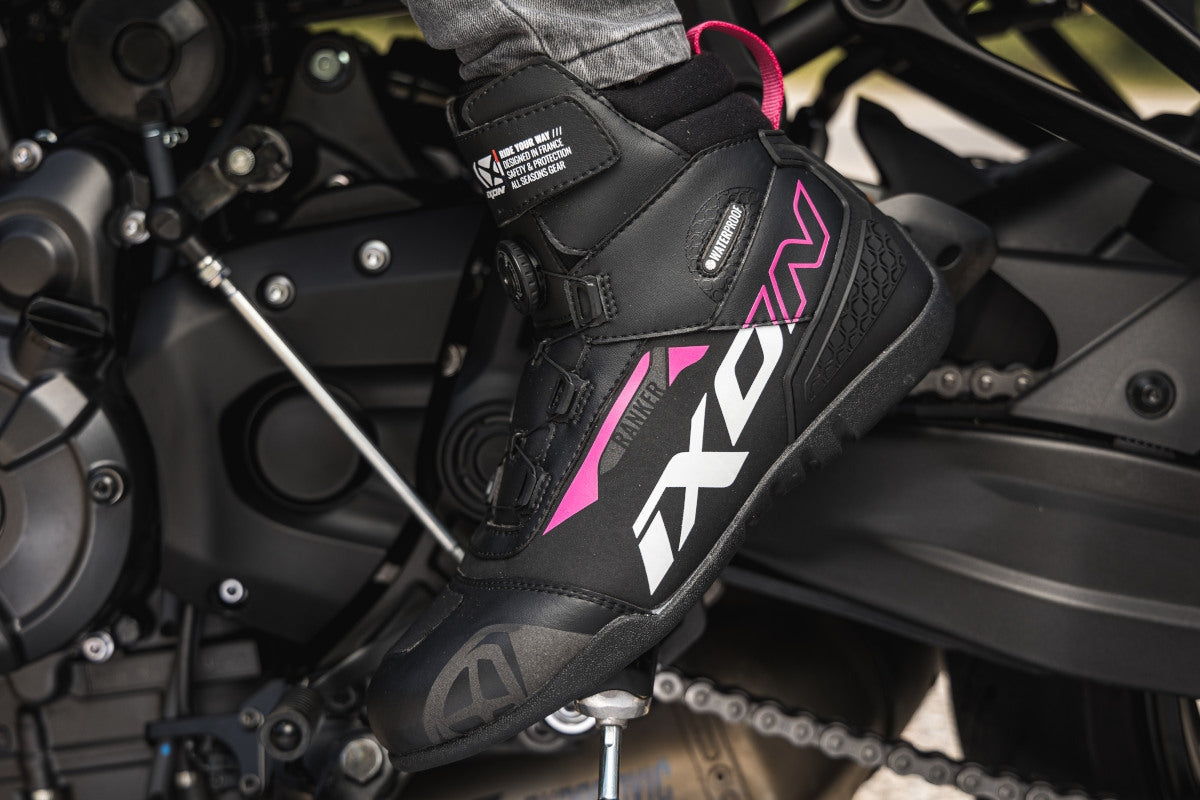 IXON- BOTAS RANKER WP LADYBLACK/WHITE/FUSHIA - SECURTEX MOTOR S.L (t/a MaximoMoto)