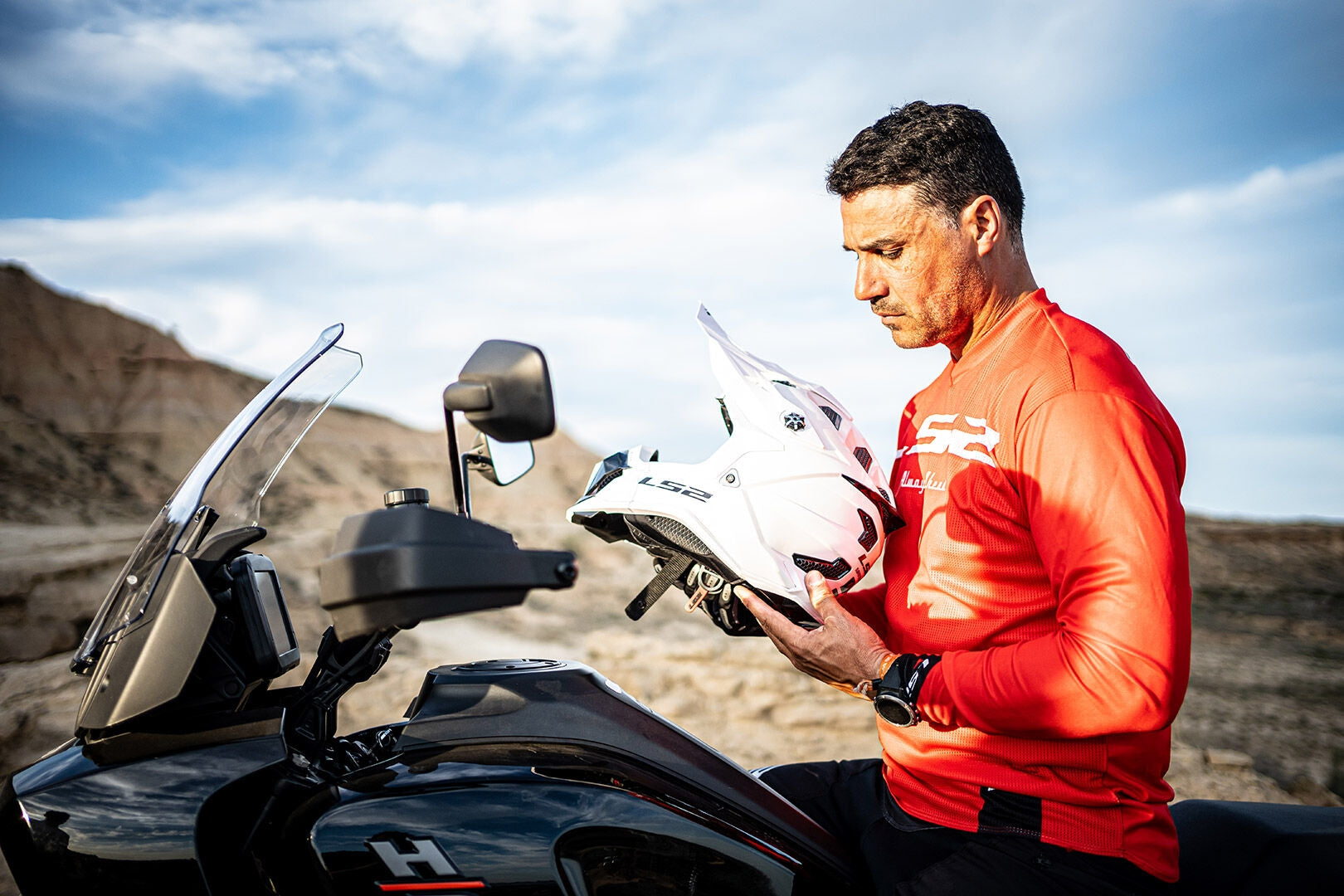 LS2 MX700 SUBVERTER STOMP H-V YELLOW BLACK-06 - SECURTEX MOTOR S.L (t/a MaximoMoto)