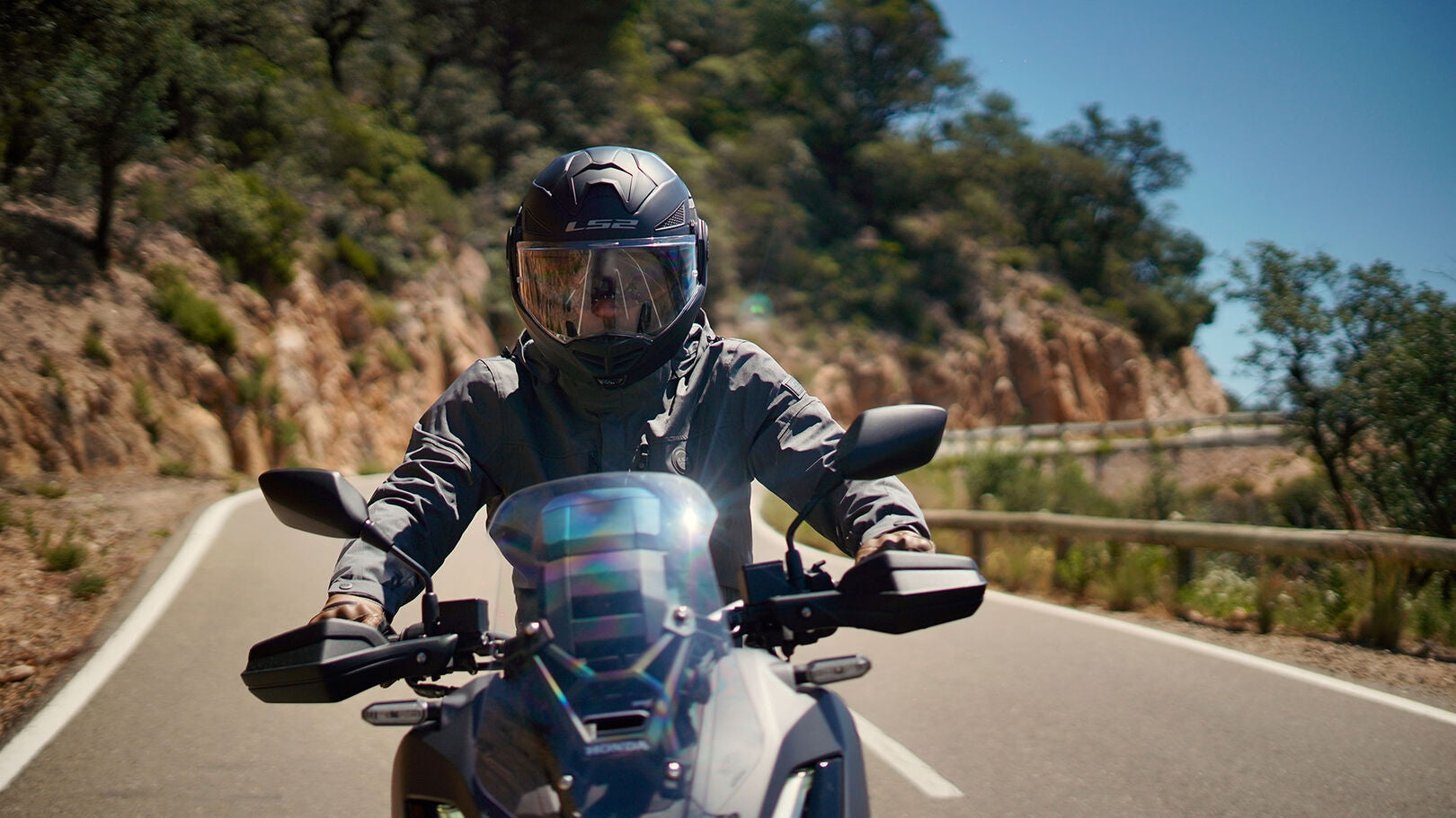 LS2 FF901 ADVANT X SOLID MATT TITANIUM - SECURTEX MOTOR S.L (t/a MaximoMoto)