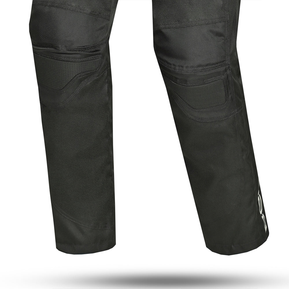 BELA - Pantalon Calm Digger Man 32L Negro/Amarillo - SECURTEX MOTOR S.L (t/a MaximoMoto)