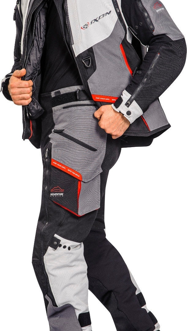 IXON RAGNAR PT PANTALONES TEXTILES MOTO HOMBRE NEGRO GRIS ROJO