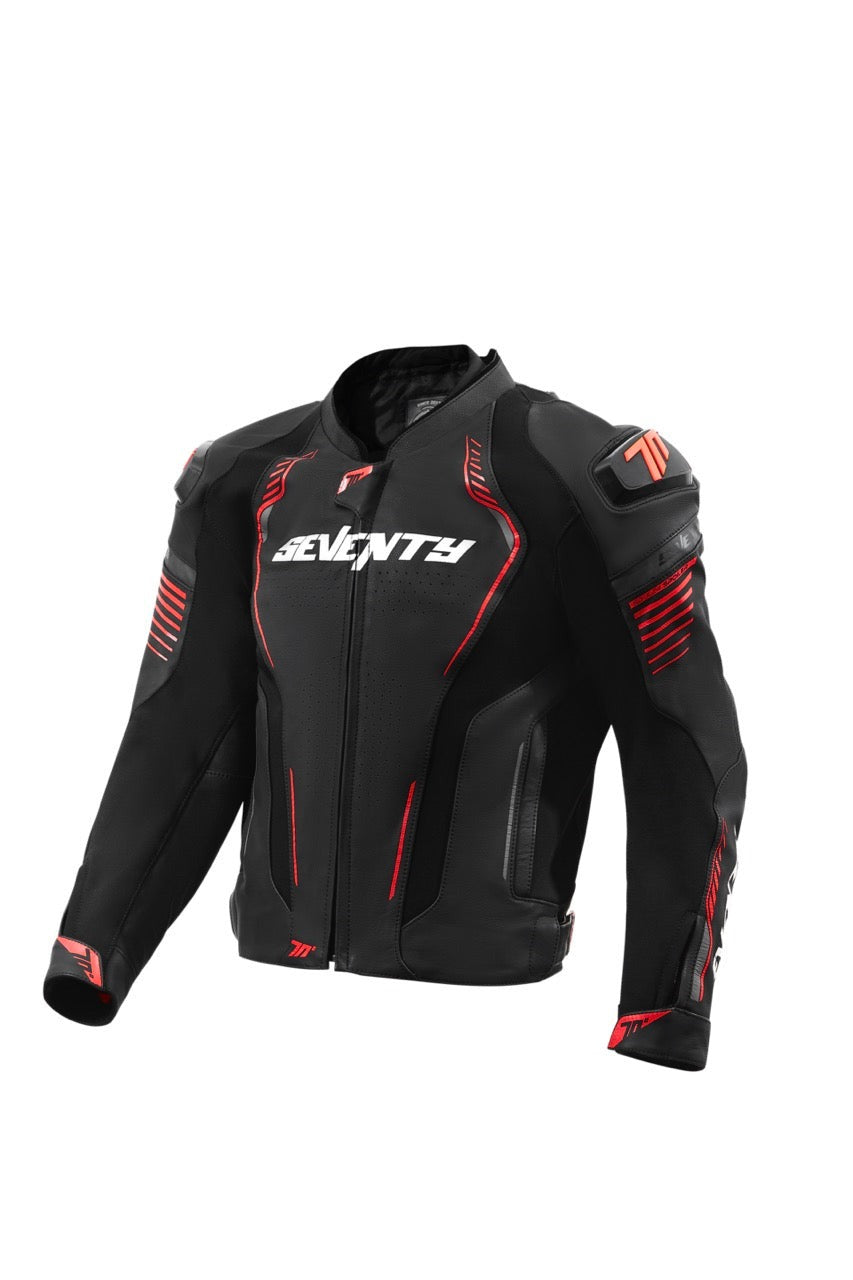 SEVENTY SD-JL24 Spoiler Chaqueta de cuero para motocicleta para hombre negra/roja